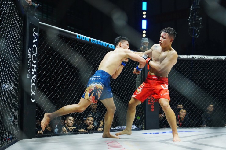 MMA 2 đấu 2: Sao Việt đấu cao thủ Trung Quốc suốt 10 phút, mãn nhãn thư hùng - 3