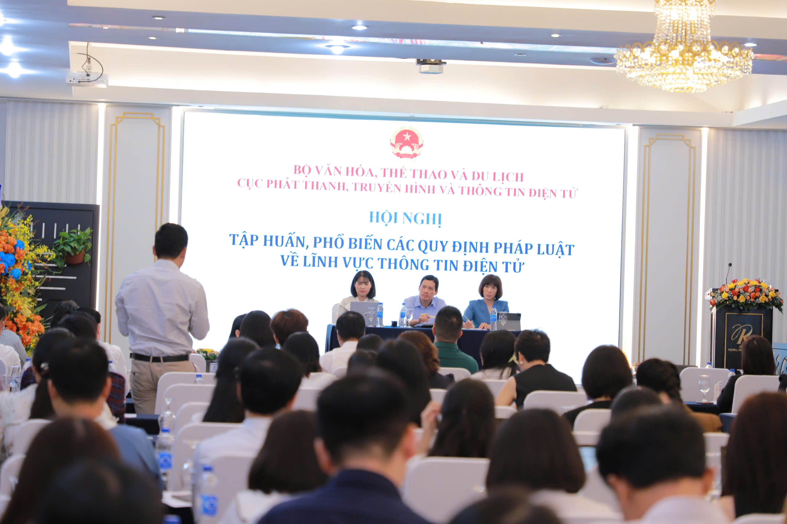 Nâng cao nhận thức, trách nhiệm tuân thủ pháp luật trong lĩnh vực thông tin điện tử - 10