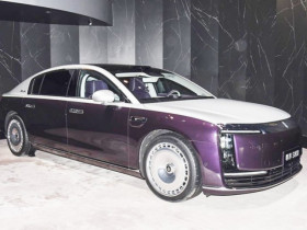 Xe siêu sang Huawei vượt mặt doanh số xe châu Âu