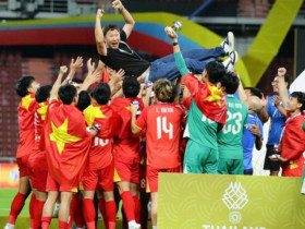 Thu Vinh vượt Đình Bắc, thầy Kim & U22 Việt Nam thắng lớn ở bầu chọn tiêu biểu toàn quốc