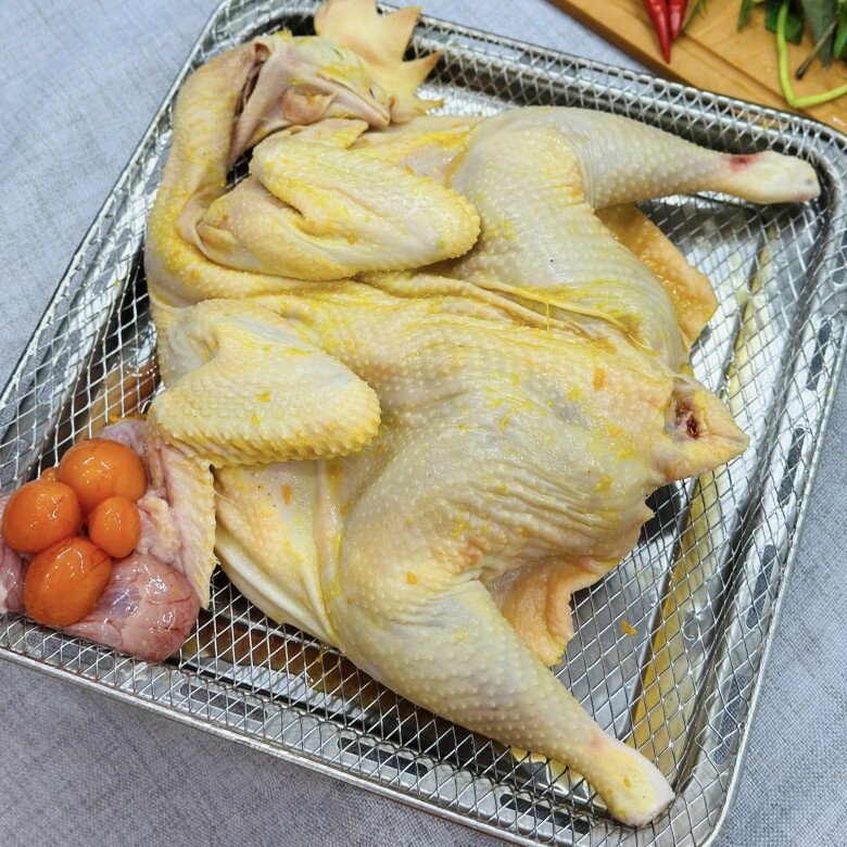 Củ thì nhìn như khoai nhưng tên lại là sâm, đem làm nộm với thịt gà được món giòn ngon, thanh mát, tốt cho sức khỏe - 3
