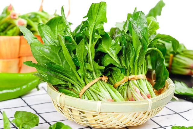 Dù bận đến mấy cũng phải chần 5 loại rau này trước khi xào, nếu lười sẽ ảnh hưởng tới sức khỏe - 2