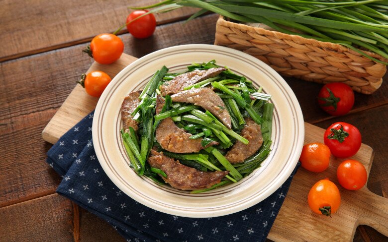 Loại lá mệnh danh là &#34;rau của thận&#34;, đem xào với gan được món trôi cơm lại bổ - 3