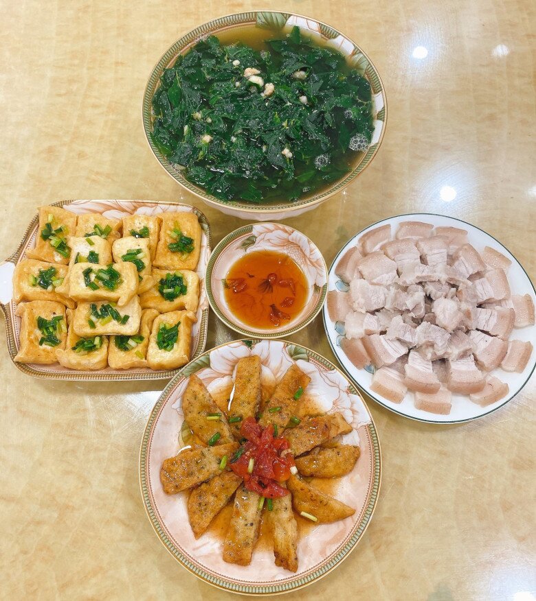 Vừa làm ca, vừa nhận thêm việc ngoài, mẹ đảm Quảng Ninh vẫn miệt mài vào bếp vì một lý do đặc biệt - 4