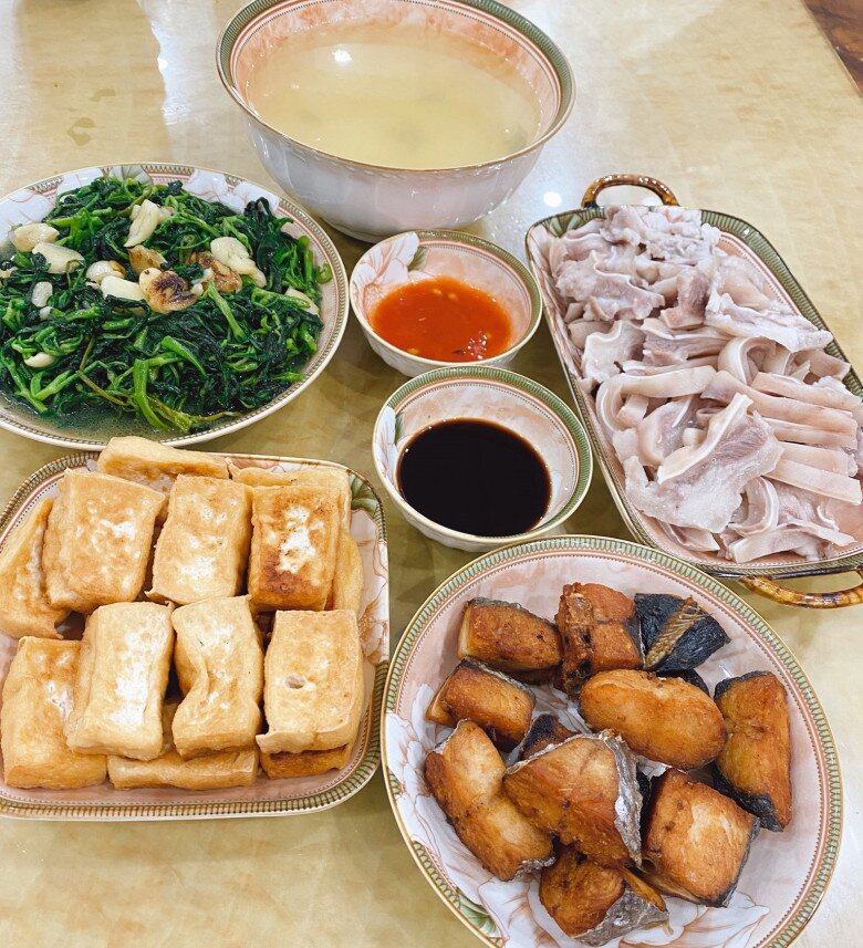 Vừa làm ca, vừa nhận thêm việc ngoài, mẹ đảm Quảng Ninh vẫn miệt mài vào bếp vì một lý do đặc biệt - 10