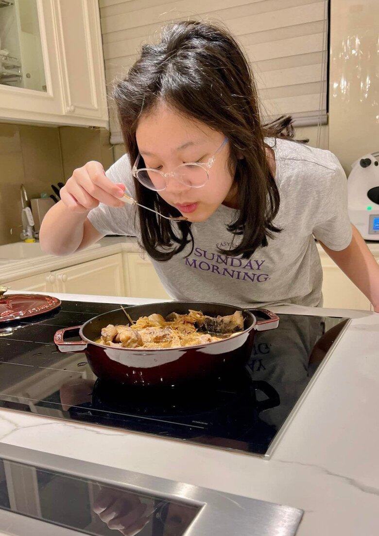 BTV Diệp Chi ăn cơm độn với một thứ làm hàng nghìn người dân Nghệ An nhấn &#34;like&#34; rần rần - 6