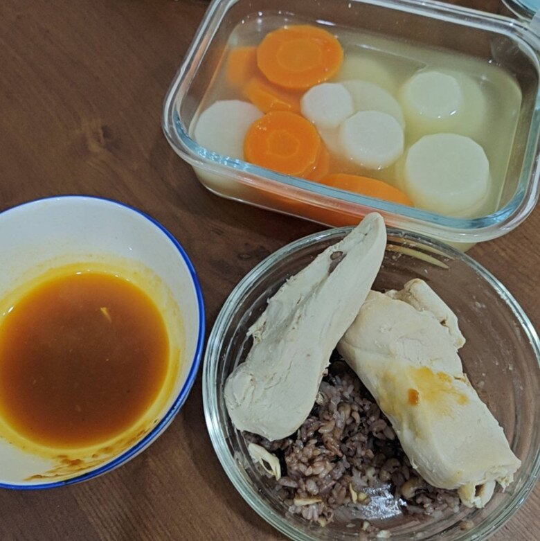 Chồng H&#39;Hen Niê kho cá có &#34;mùi tanh khó cưỡng&#34; và nhợt nhạt nhưng vợ chê cực khéo - 14