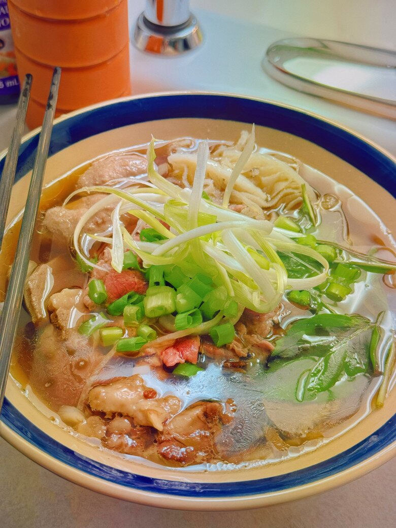 Chồng Hoa hậu Diễm Hương làm cho vợ bầu món "quý tộc" đắt tiền có tên lạ - từng được tỷ phú khen ngon - 11