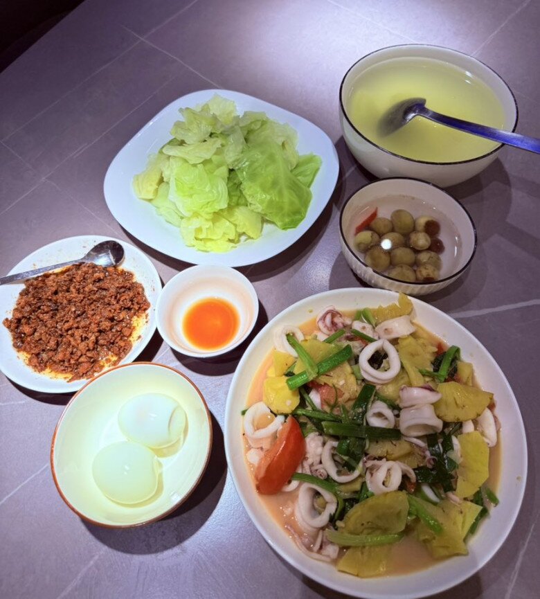 Nữ diễn viên &#34;Nhật ký Vàng Anh&#34; nay là Đại úy công an xinh đẹp khoe hàng loạt mâm cơm nhà hấp dẫn - 18