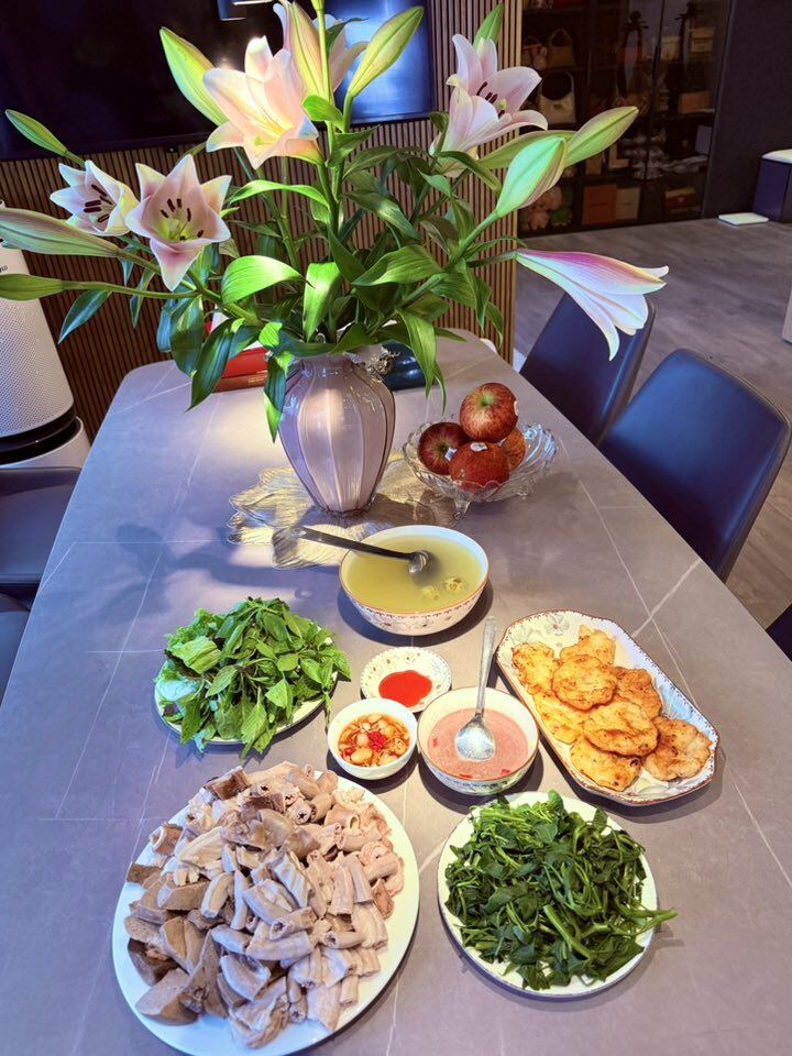 Nữ diễn viên &#34;Nhật ký Vàng Anh&#34; nay là Đại úy công an xinh đẹp khoe hàng loạt mâm cơm nhà hấp dẫn - 13