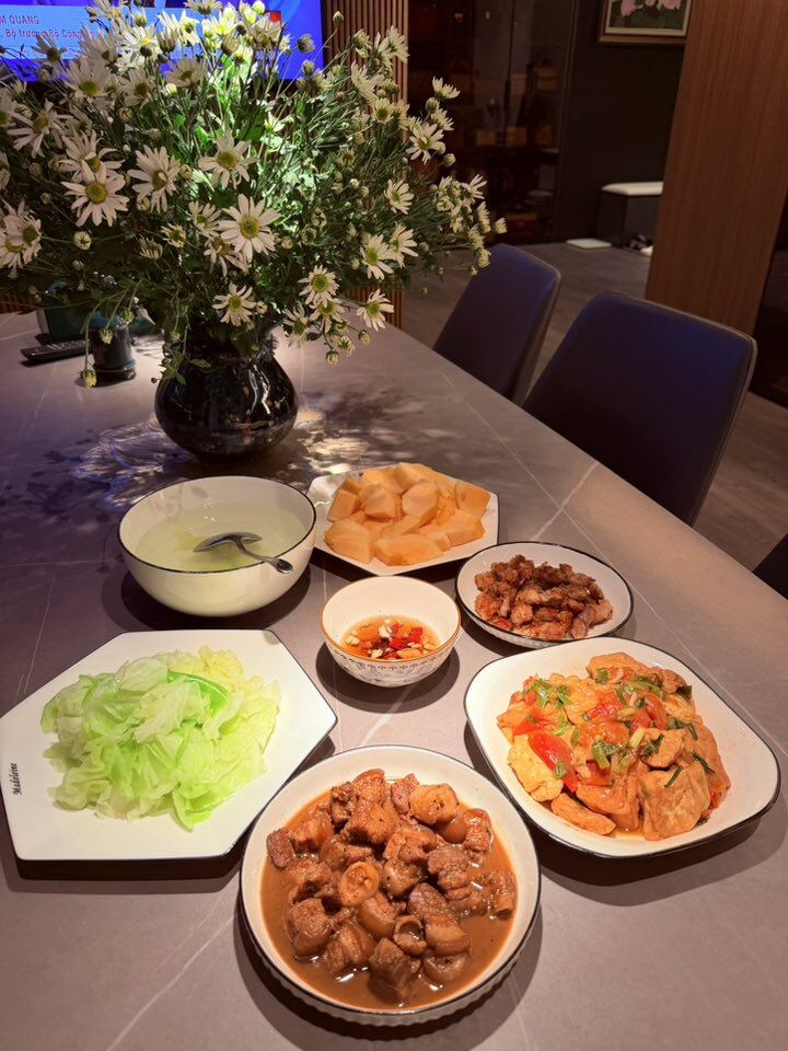 Nữ diễn viên &#34;Nhật ký Vàng Anh&#34; nay là Đại úy công an xinh đẹp khoe hàng loạt mâm cơm nhà hấp dẫn - 4