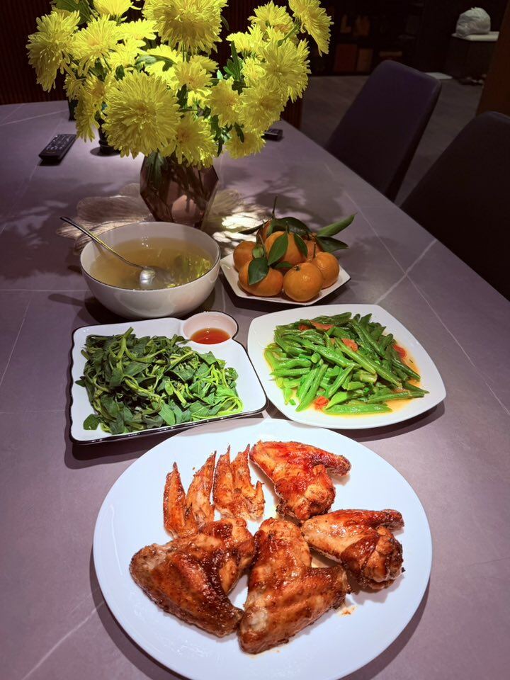 Nữ diễn viên &#34;Nhật ký Vàng Anh&#34; nay là Đại úy công an xinh đẹp khoe hàng loạt mâm cơm nhà hấp dẫn - 8