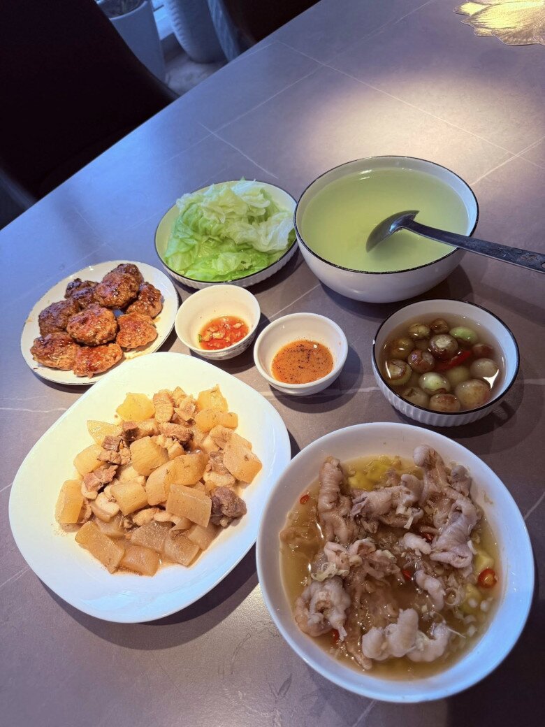 Nữ diễn viên &#34;Nhật ký Vàng Anh&#34; nay là Đại úy công an xinh đẹp khoe hàng loạt mâm cơm nhà hấp dẫn - 19