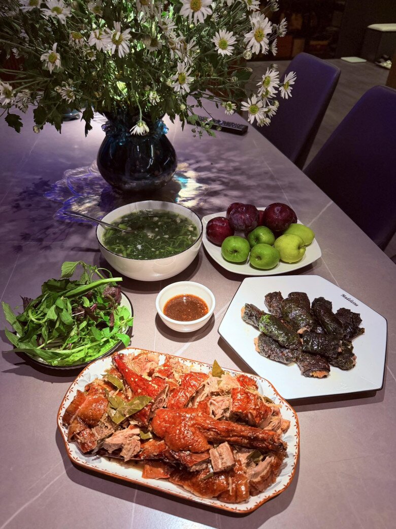 Nữ diễn viên &#34;Nhật ký Vàng Anh&#34; nay là Đại úy công an xinh đẹp khoe hàng loạt mâm cơm nhà hấp dẫn - 24