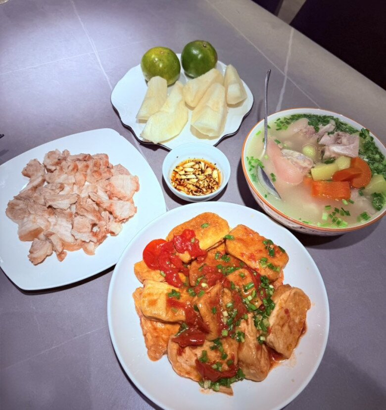 Nữ diễn viên &#34;Nhật ký Vàng Anh&#34; nay là Đại úy công an xinh đẹp khoe hàng loạt mâm cơm nhà hấp dẫn - 12