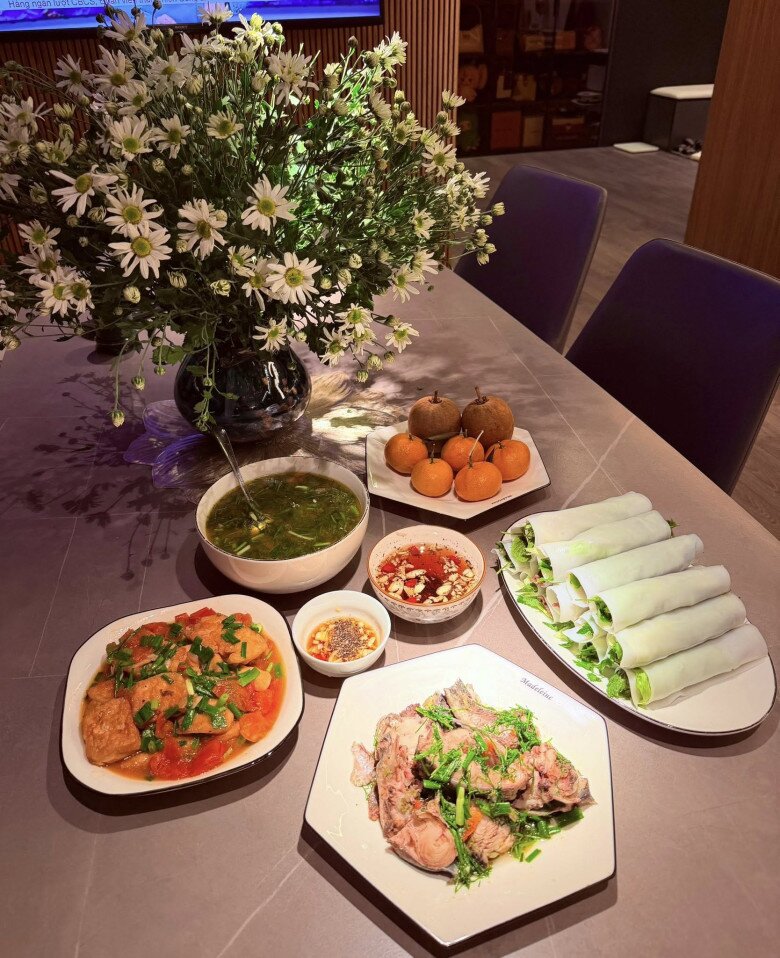 Nữ diễn viên &#34;Nhật ký Vàng Anh&#34; nay là Đại úy công an xinh đẹp khoe hàng loạt mâm cơm nhà hấp dẫn - 3