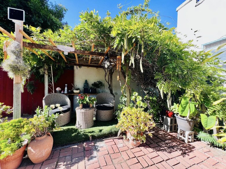 Vườn tuyệt đẹp trong biệt thự 30 tỷ của danh hài Thúy Nga: Ngập tràn sen đá, trái cây lúc lỉu trên đầu - 17