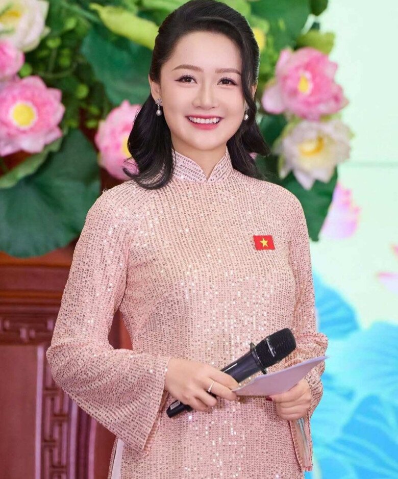 Dàn BTV VTV cùng sinh 2 con: Người 28 tuổi &#34;đủ nếp đủ tẻ&#34;, người bí mật mang bầu, sinh con ở tuổi U40 - 10