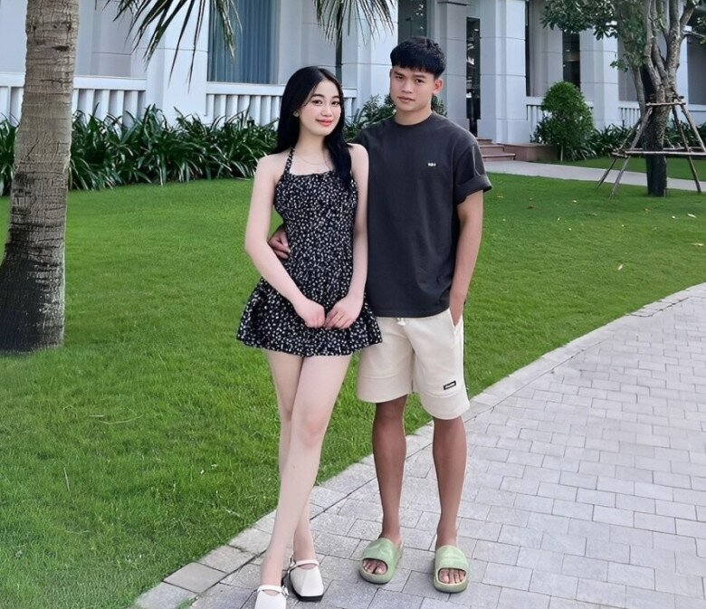 Con mới đầy tháng, vợ hot girl của Hồ Văn Cường khoe eo phẳng lỳ sau khi giảm 16kg, được khen như chưa từng sinh nở - 4