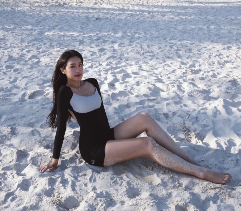 5 nàng hot girl 10X sinh con với chồng cầu thủ: Vợ Văn Cường - Văn Hậu đọ dáng nuột, "trùm cuối" quyến rũ bỏng mắt - 13