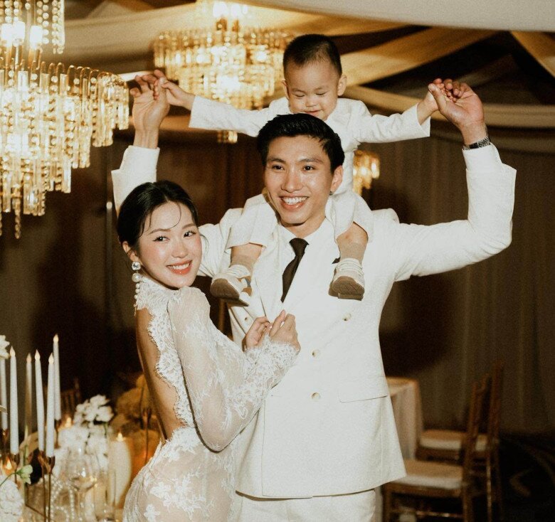 5 nàng hot girl 10X sinh con với chồng cầu thủ: Vợ Văn Cường - Văn Hậu đọ dáng nuột, "trùm cuối" quyến rũ bỏng mắt - 14