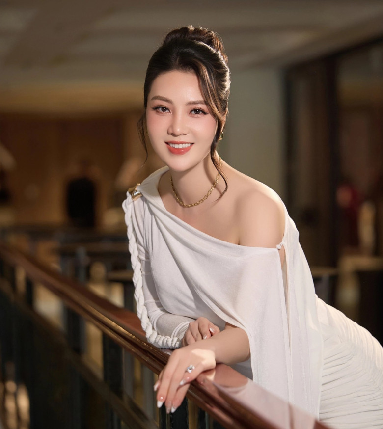 Dàn BTV VTV cùng sinh 2 con: Người 28 tuổi &#34;đủ nếp đủ tẻ&#34;, người bí mật mang bầu, sinh con ở tuổi U40 - 2