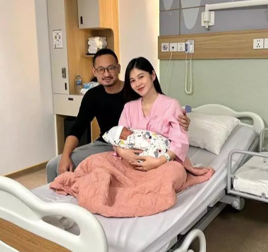 Cặp bạn thân cùng làm dâu hào môn đọ sắc gây sốt: Qua sinh nở vẫn như thiếu nữ, chồng đại gia yêu chiều - 2