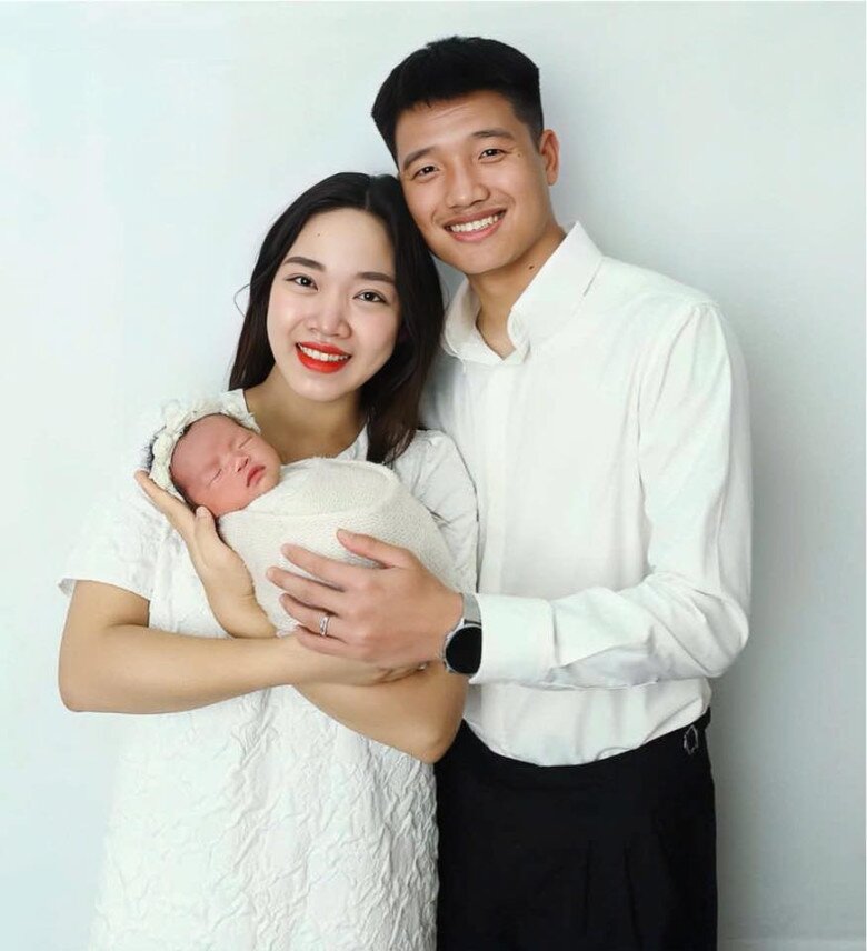 Dàn cô giáo hot girl sinh con với cầu thủ Việt: Người về dáng bỏng mắt, người thừa nhận “đẻ mướn” - 3