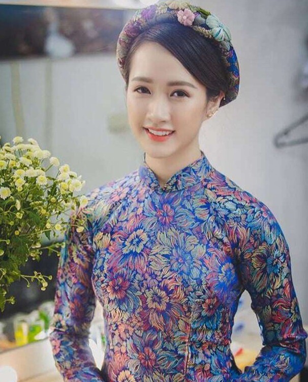 Hot girl dân tộc Thái lấy chồng là &#34;Phó cục trưởng điển trai nhất sóng VTV&#34;, sau sinh tự tin mặc hở khoe dáng nuột - 3