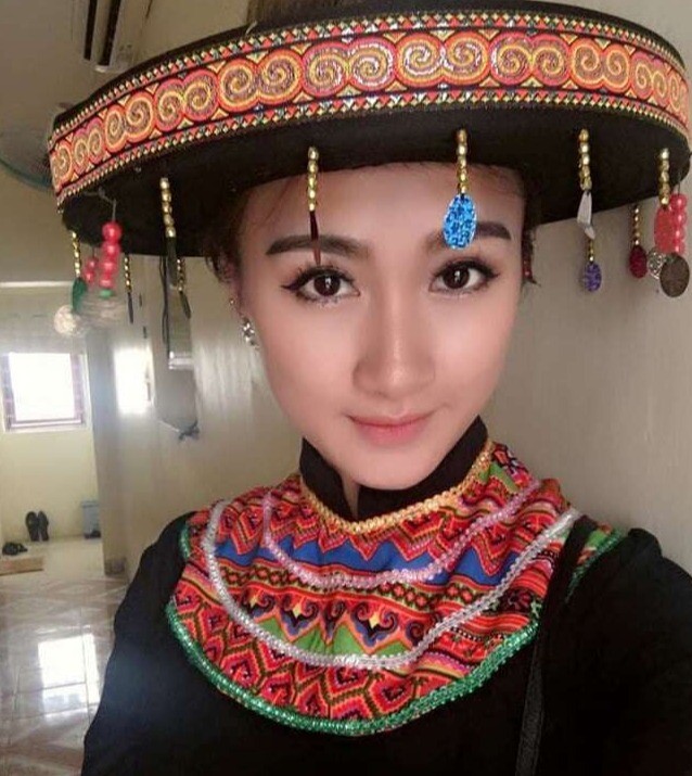 Hot girl dân tộc Thái lấy chồng là &#34;Phó cục trưởng điển trai nhất sóng VTV&#34;, sau sinh tự tin mặc hở khoe dáng nuột - 2