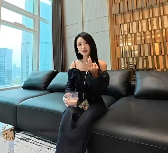 Gặp định mệnh vào năm 19 tuổi, cô gái sinh 7 đứa con trong 8 năm, vóc dáng sau sinh gây choáng - 4
