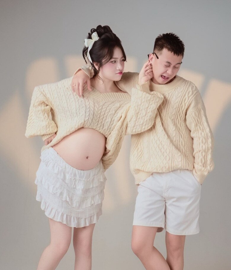 Hot girl 10X Phú Thọ thông báo hạ sinh con đầu lòng, visual đi đẻ xinh chấn động, &#34;rắn con&#34; mới chào đời đã được tặng vàng - 4