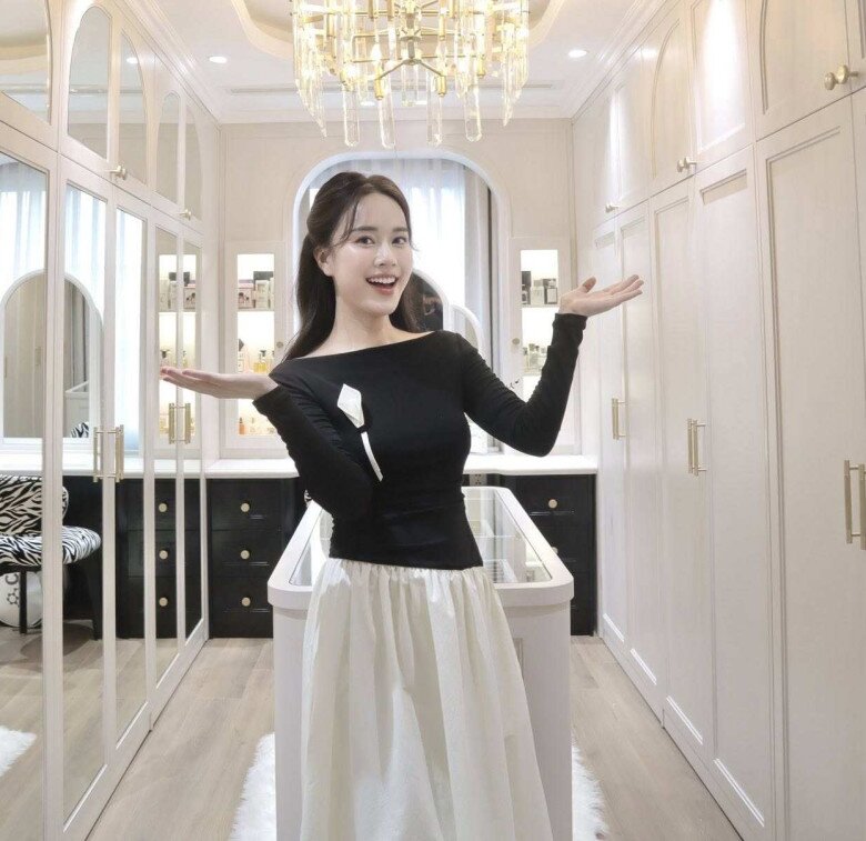 MC trẻ xinh nhất VTV chi 1 tháng lương trùng tu nhan sắc sau sinh, khoe con gái nuôi lai Tây cực phẩm - 5