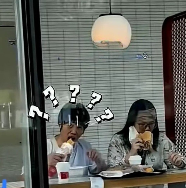 Mới sinh 4 ngày, sản phụ trốn viện thực hiện &#34;phi vụ&#34; đặc biệt, bị chồng &#34;bắt tại trận&#34; chỉ biết xấu hổ cười trừ - 3