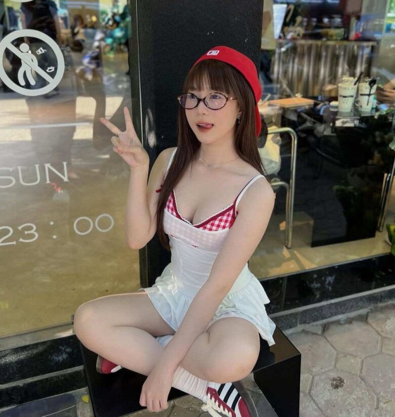 5 hot girl đình đám sinh con năm 19 tuổi: Người hôn nhân viên mãn, người đổ vỡ, ai cũng đẹp ngỡ ngàng sau sinh - 4