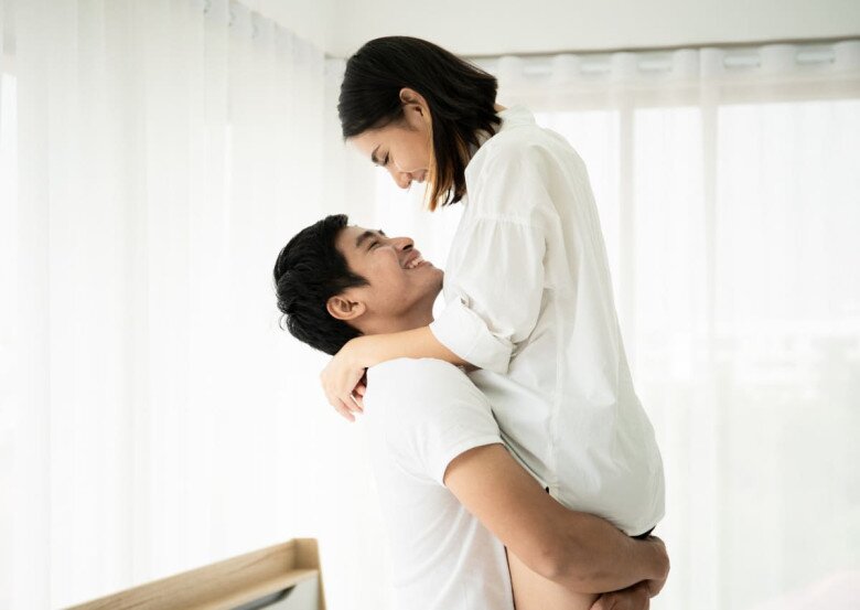 Vô tình nghe được cuộc cãi lộn của bạn gái với người phụ nữ lạ, tôi dẫn con riêng về và hủy hôn ngay - 2