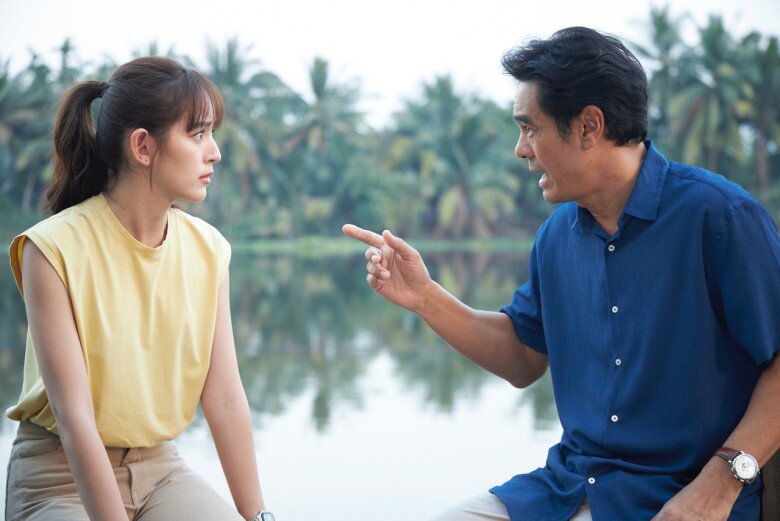 Biết chúng tôi sắp ly hôn, bố chồng hẹn con dâu đi ăn riêng rồi đưa một thứ khiến tôi hoảng hốt - 2