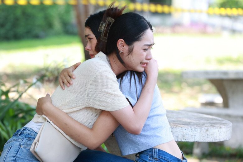 Đưa bạn thân vào viện rồi gọi cho bạn trai cô ấy, về nhà tôi viết đơn ly hôn luôn - 1