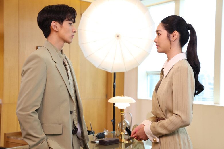 Em gái vợ coi thường anh rể ra mặt, chỉ một cuộc điện thoại của tôi, cả nhà mặt tái mét - 1