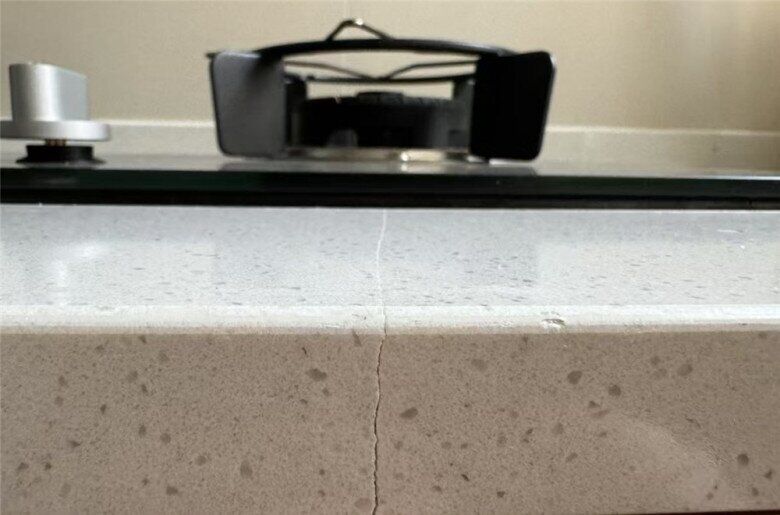 Mặt bàn bếp bằng đá đã xưa lắm rồi, thiết kế thay thế này vượt trội hơn nhiều - 3