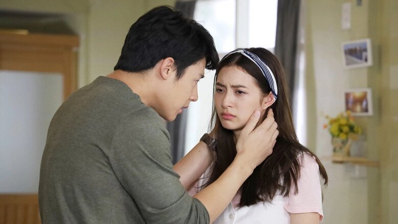 Vợ cũ cứ 2 ngày lại đến thăm con một lần, thấy cảnh sau cánh cửa tôi chết lặng - 1