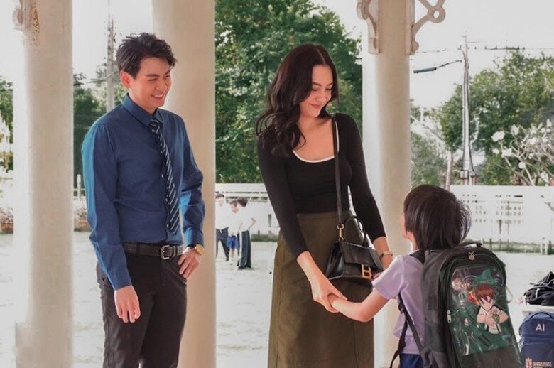 Vợ cũ lái xe sang về quê, cô ấy đưa một túi đầy tiền kèm lời thỉnh cầu khiến tôi xấu hổ - 2