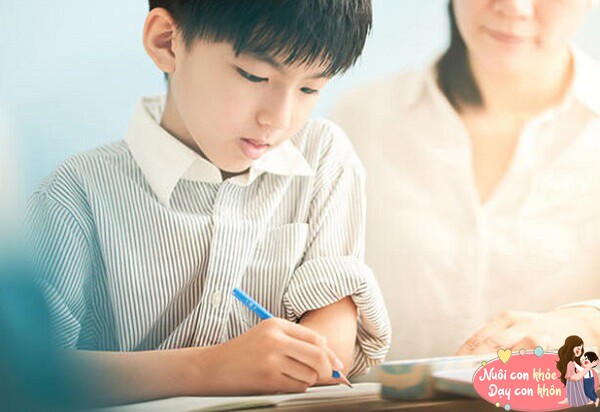 Dạy trẻ lớp 1 học giỏi nhờ mẹ nắm vững 3 điểm này, con ngoan tự học không cần quát mắng - 5