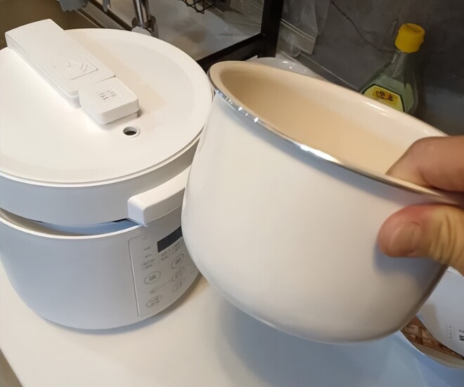 Ngày nay nhiều gia đình không còn thường xuyên dùng nồi cơm điện nấu cơm, thiết bị thay thế này đang dần “lên ngôi” - 1