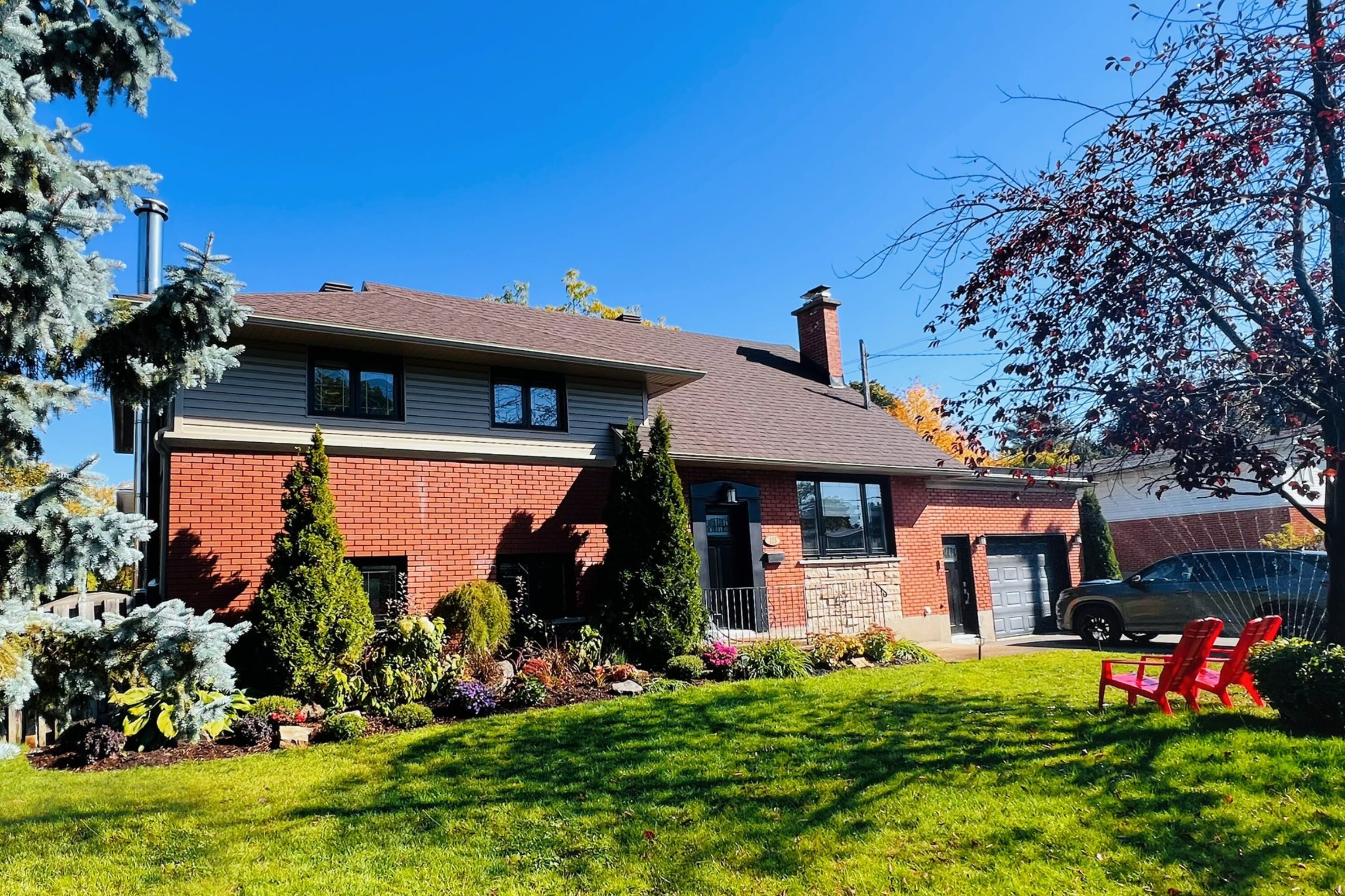 Cô gái An Giang sang Canada định cư, tích luỹ 19 tỷ đồng xây biệt thự 5 tầng rộng 650m vuông khiến ai nhìn cũng nể - 1