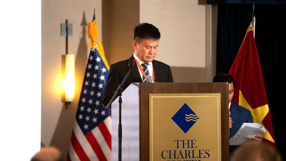 Doanh nhân Phạm Hồng Điệp được International American University trao tặng danh hiệu Viện sĩ Danh dự - 2