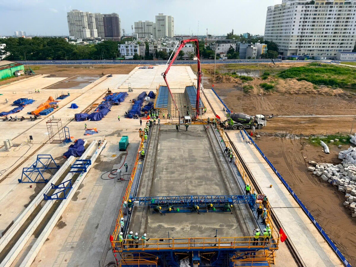Đường sắt tốc độ cao Hà Nội - Quảng Ninh và Bến Thành - Cần Giờ đồng loạt thi công những phiến dầm đầu tiên - 2