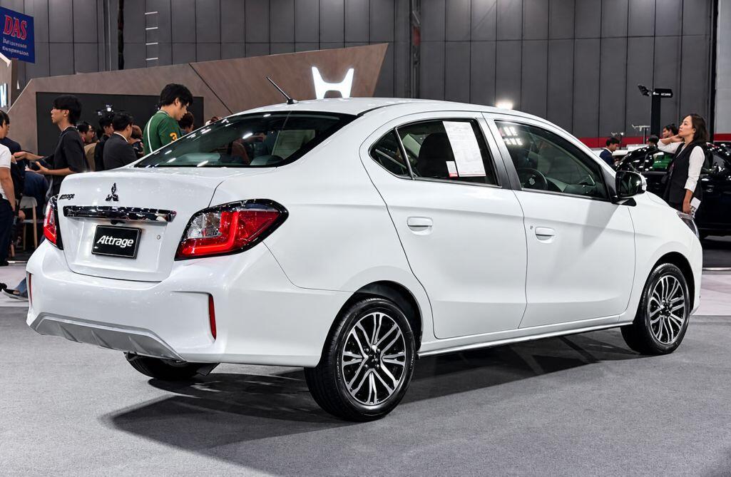 Mitsubishi Attrage bản nâng cấp lộ diện và có mức tiêu thụ nhiên liệu đáng kể - 2