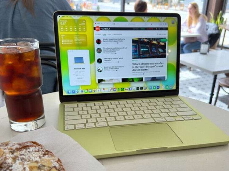 HP phản đòn MacBook Neo bằng laptop màn hình OLED, giá dưới 700 USD