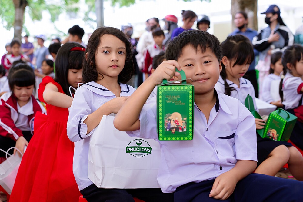 Phúc Long mang niềm vui đến hơn 400 trẻ em Phường B’lao - 3